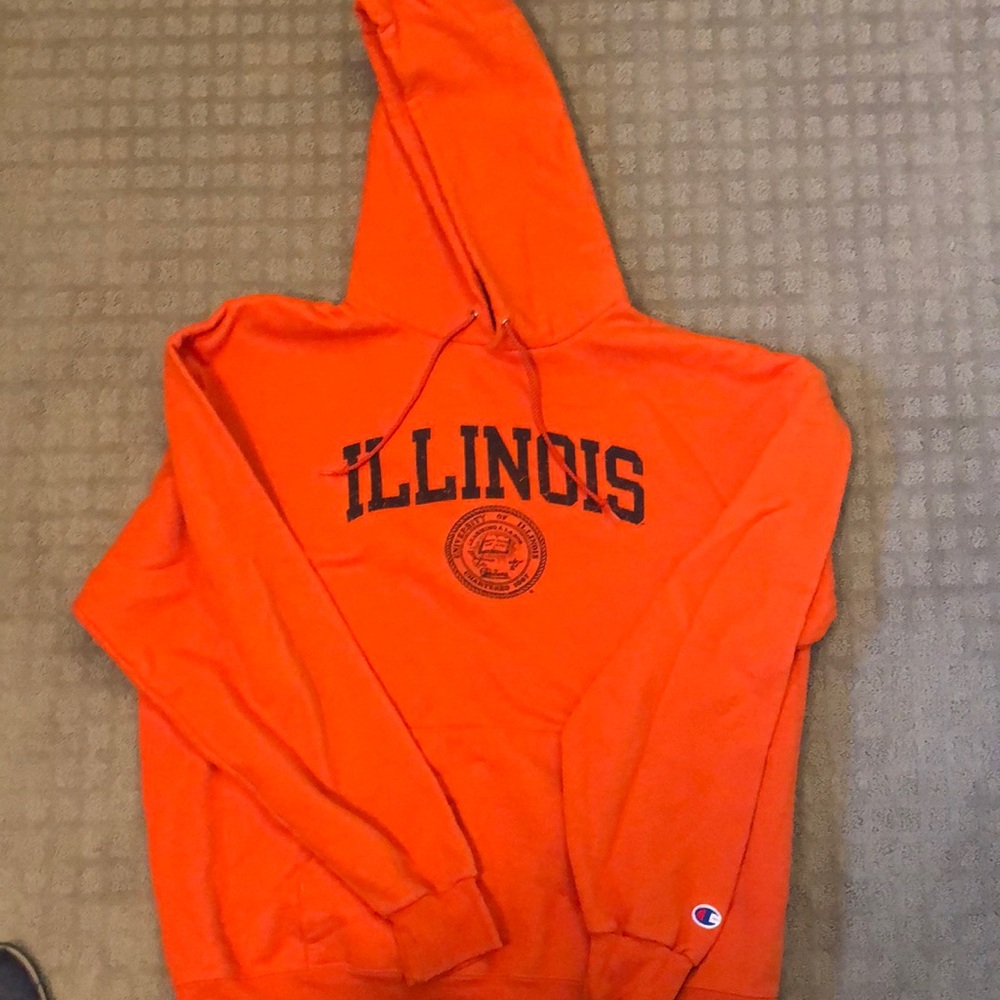 University of Illinois Men’s XL sweatshirt